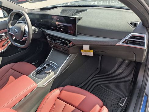 New 2025 BMW 330i xDrive Sedan w/ Premium Package image 39