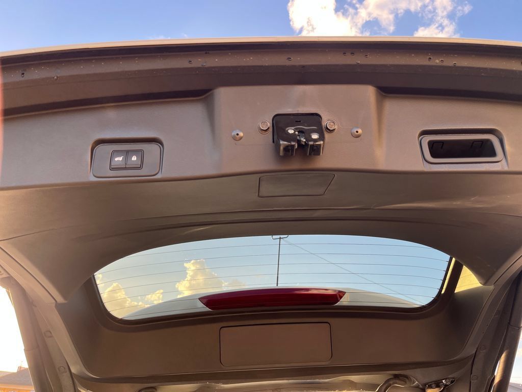 Used 2023 Nissan Rogue SL w/ SL Premium Package FWD image 32