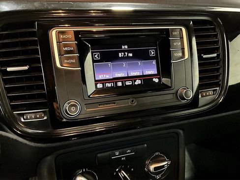 Used 2019 Volkswagen Beetle 2.0T S image 9