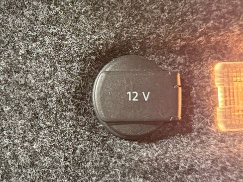 Used 2017 Volkswagen Tiguan Sport image 37