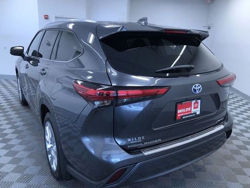 Used 2020 Toyota Highlander Limited image 14