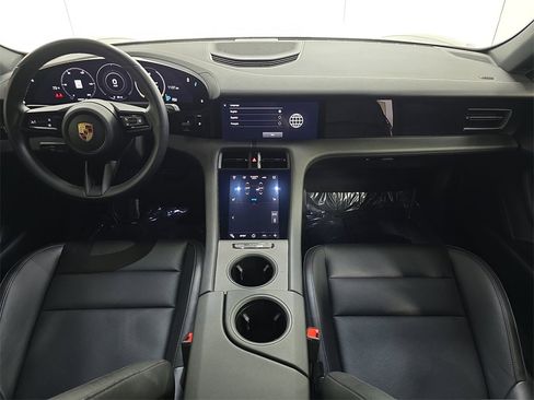 Used 2023 Porsche Taycan image 13