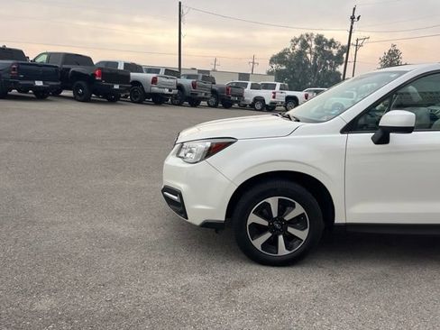 Used 2018 Subaru Forester 2.5i Premium AWD/4WD image 6