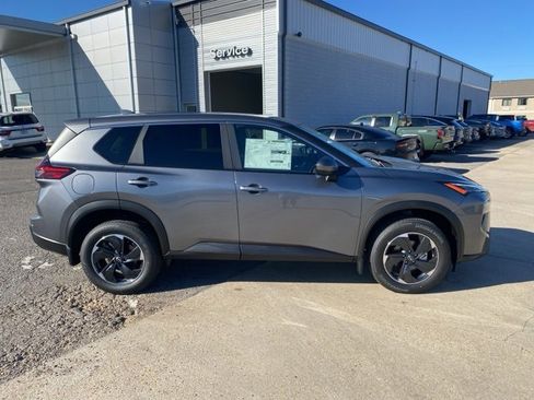 New 2026 Nissan Rogue SV image 7