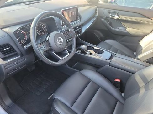 Used 2023 Nissan Rogue SV w/ SV Premium B Package FWD image 17