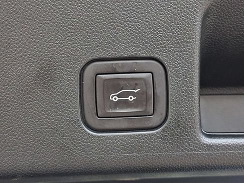 Used 2024 Chevrolet Equinox EV LT FWD image 30