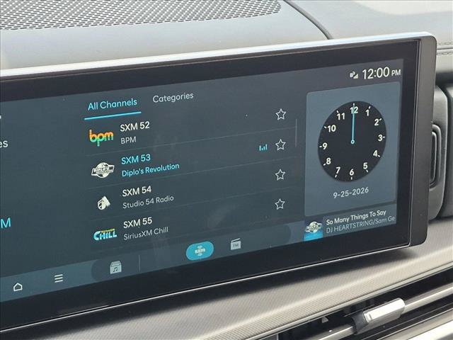Used 2026 Hyundai Santa Fe SE FWD image 14
