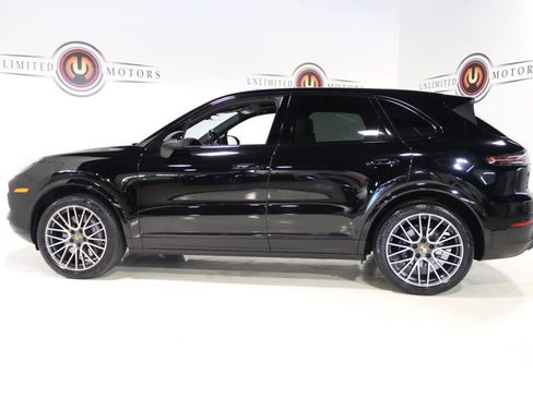Used 2022 Porsche Cayenne Platinum Edition AWD/4WD image 34