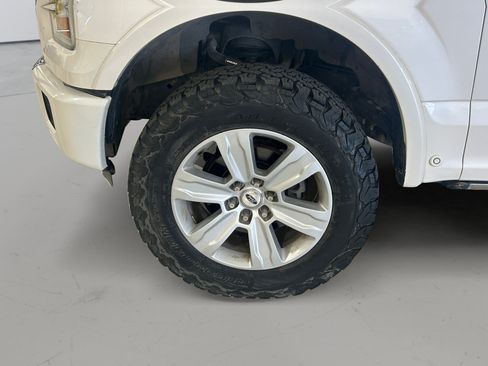 Used 2015 Ford F150 Platinum w/ Equipment Group 701A Luxury AWD/4WD image 7