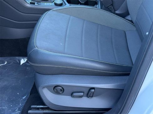 Certified 2022 Volkswagen Taos SE image 23
