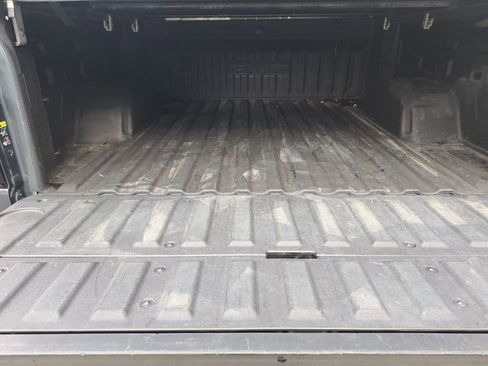 Used 2020 GMC Sierra 1500 SLT image 27