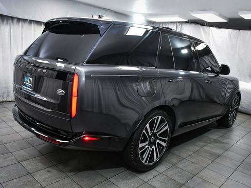 Used 2023 Land Rover Range Rover SE AWD/4WD image 6