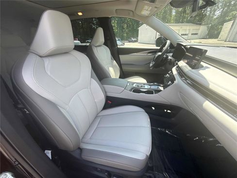 Certified 2026 INFINITI QX60 Luxe w/ Cargo Package FWD image 24