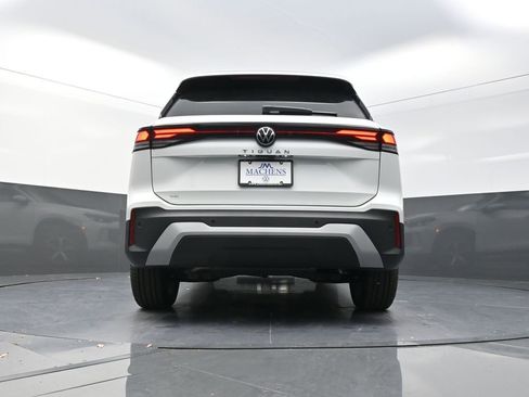 New 2026 Volkswagen Tiguan SE image 26