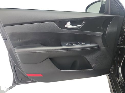 Used 2020 Kia Forte GT-Line image 19