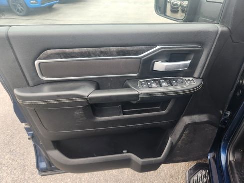 Used 2024 RAM 2500 Big Horn w/ Night Edition image 12