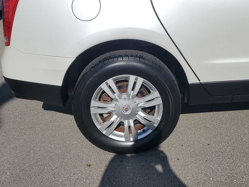 Used 2015 Cadillac SRX FWD image 5