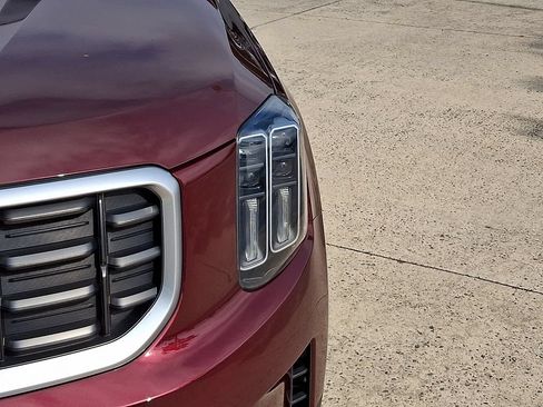 Used 2023 Kia Telluride S FWD image 9