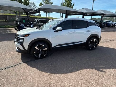 Certified 2025 Nissan Kicks SR AWD/4WD image 4