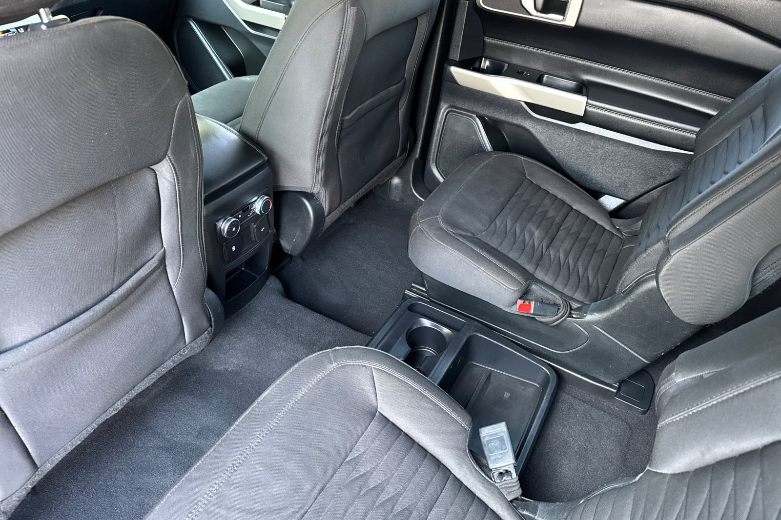 Certified 2021 Ford Explorer XLT RWD image 13