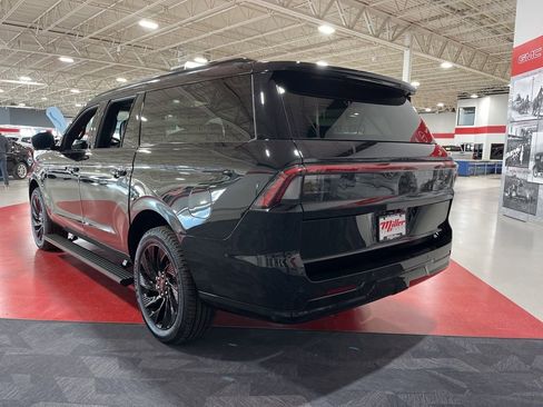 New 2026 Lincoln Navigator L Reserve w/ Jet Appearance Package image 5