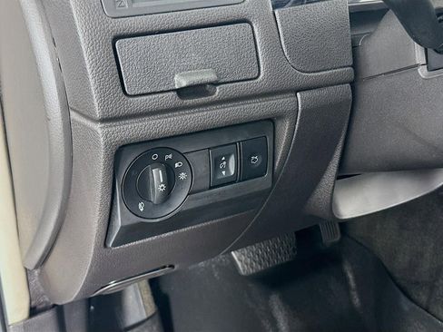 Used 2011 Ford Fusion SE image 25