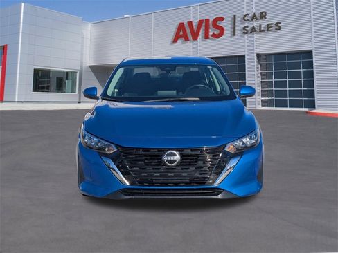 Used 2024 Nissan Sentra SV image 2