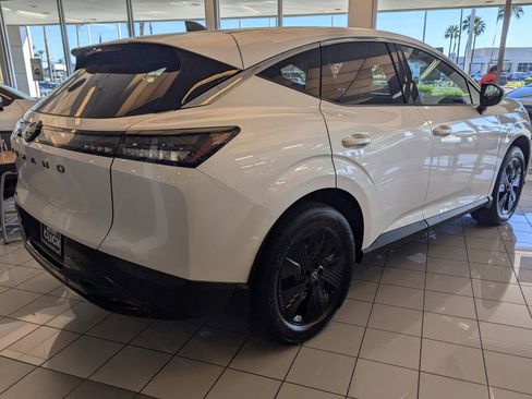 New 2026 Nissan Murano SV AWD/4WD image 2