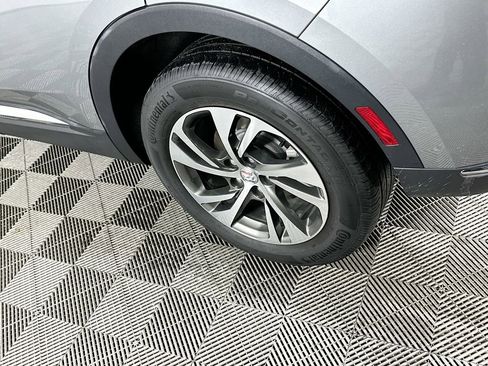 Used 2023 Buick Envision Essence image 39