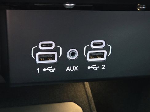 New 2025 Jeep Wagoneer L 4WD w/ Convenience Group I image 19