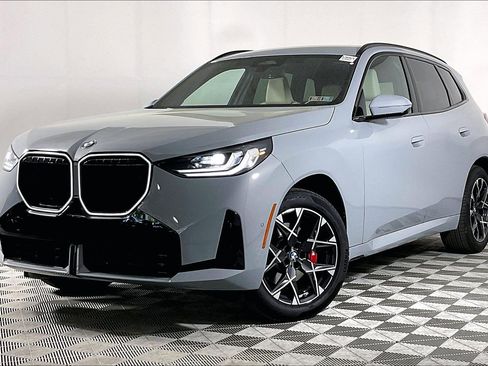 Certified 2026 BMW X3 xDrive30 w/ M Sport Package AWD/4WD image 2
