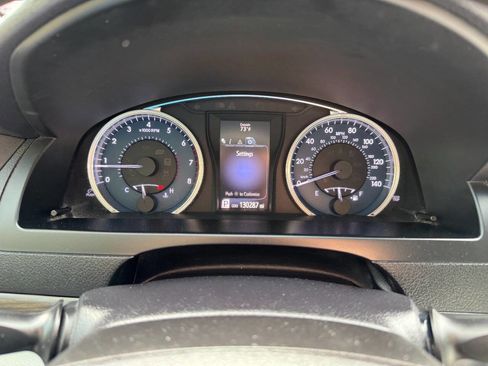 Used 2016 Toyota Camry LE image 25