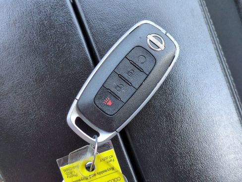 Used 2023 Nissan Rogue SV AWD/4WD image 27