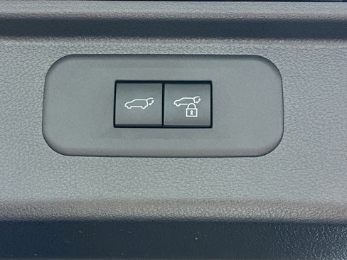 Used 2025 Toyota Grand Highlander FWD image 32