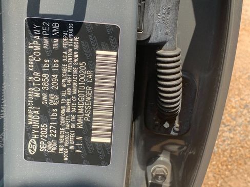 Used 2026 Hyundai Elantra Sport FWD image 34