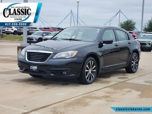 Used 2012 Chrysler 200 Touring FWD image 5