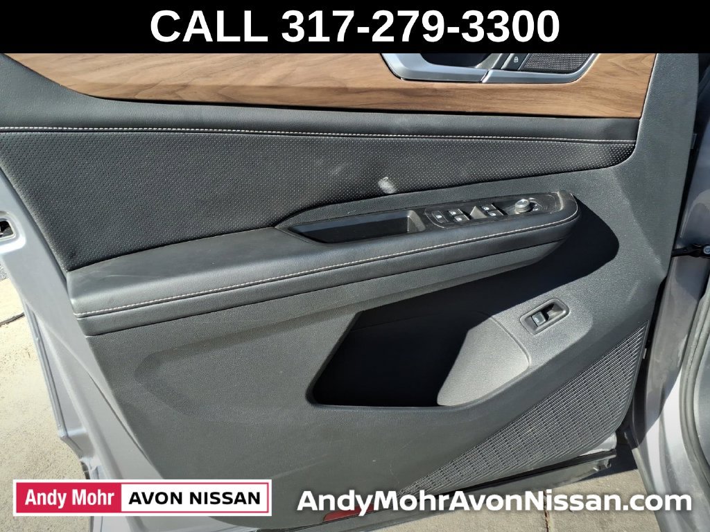 Used 2024 Volkswagen Atlas SE AWD/4WD image 15