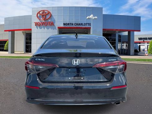 Used 2025 Honda Civic Sport image 6