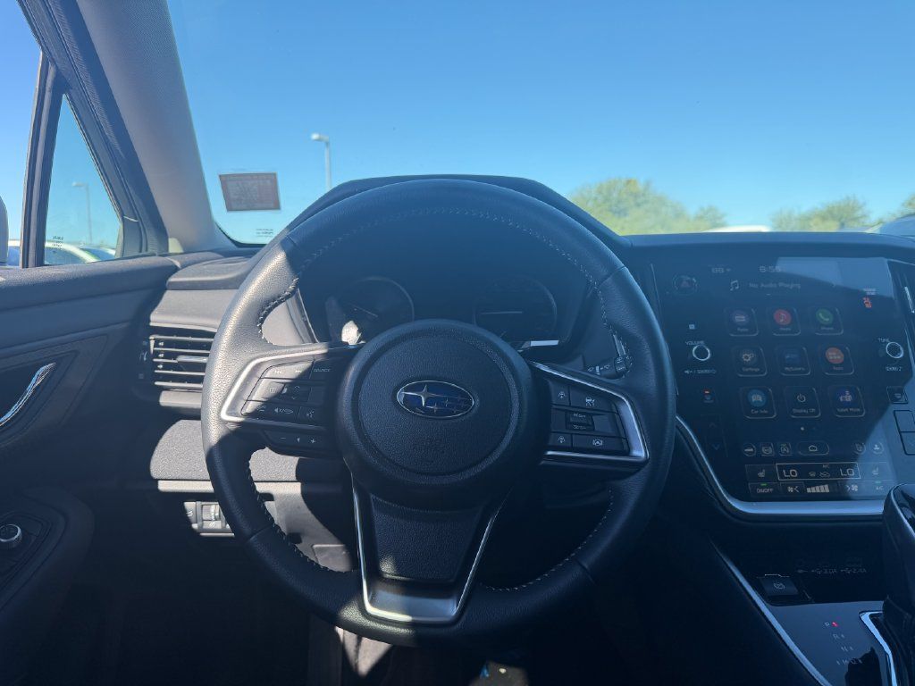 Used 2025 Subaru Outback Premium AWD/4WD image 8