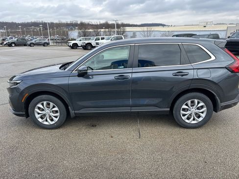 Used 2023 Honda CR-V LX image 5