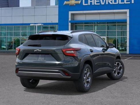 New 2026 Chevrolet Trax LT FWD image 4