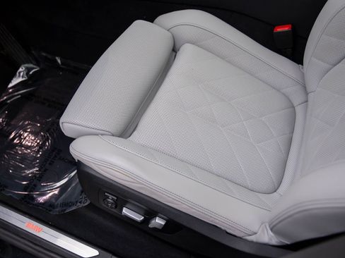 Used 2023 BMW X5 xDrive40i w/ Premium Package image 14