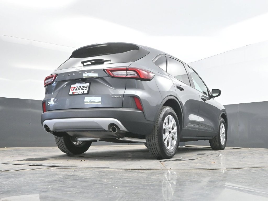 Used 2025 Ford Escape Active AWD/4WD image 36