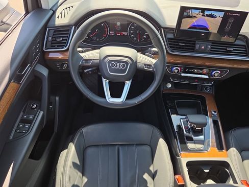 Used 2023 Audi Q5 2.0T Premium w/ Convenience Package AWD/4WD image 15