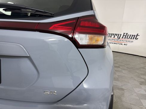 Used 2024 Nissan Kicks SR image 33