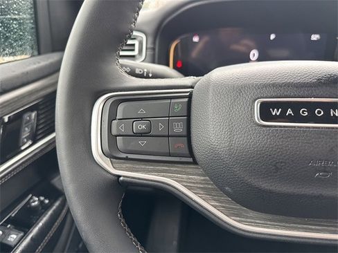 Used 2024 Jeep Wagoneer Series III image 15