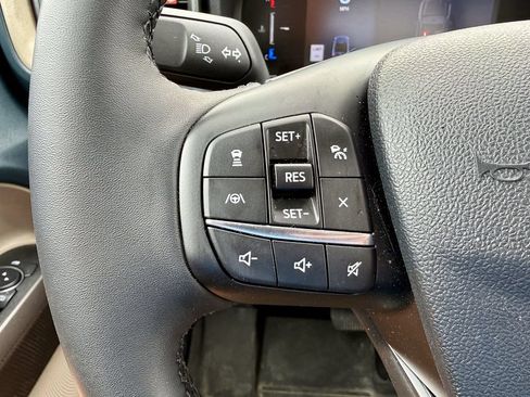 Used 2025 Ford Maverick Lariat w/ 4K Tow Package AWD/4WD image 21