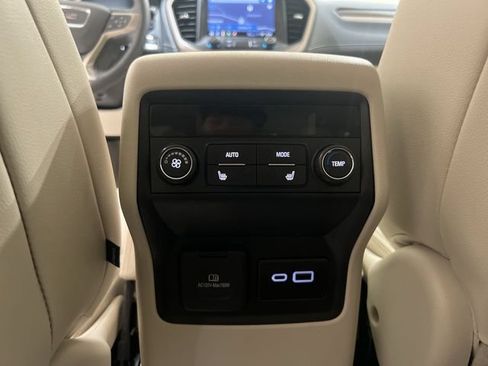 Used 2023 GMC Acadia Denali AWD/4WD image 20