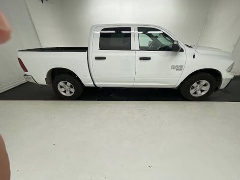 Used 2022 RAM 1500 Tradesman w/ Chrome Appearance Group AWD/4WD image 9