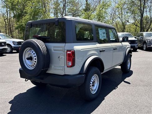 New 2025 Ford Bronco 4-Door image 8